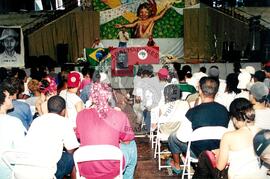 Encontro de Jovens do MST, na Ucicamp, 3o (Campinas-SP, 14 fev. 2001) [fotografia] / Fotógrafo(a) : Douglas Mansur ; João Zinclar. -- Ref.: BR-SPMST_MST-SN-CIN_AMP_000902-006663-ENJ.