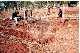 Oficina de Rádio (Pontal de Parapanema-SP, 30 jul. 2001) [fotografia] / Fotógrafo(a) : Mineirinho. -- Ref.: BR-SPMST_MST-SN-CIN_AMP_000693-003980-ARV.