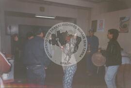 Viagem de Joelson, Ênio e João Pedro (Ásia, 1996) [fotografia] / Fotógrafo(a) : [sem autoria]. -- Ref.: BR-SPMST_MST-SN-CIN_AMP_001138-009490-RIT.