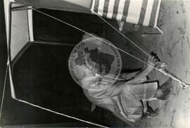 Lavradores do interior acampam na capital ao lado da Assembléia Legislativa (São Paulo-SP, 26 ago. 1985) [fotografia] / Fotógrafo(a) : Regina Vilela. -- Ref.: BR-SPMST_MST-SN-CIN_AMP_000362-001745-AMT.