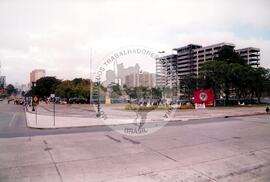 Acampamento Palácio do Governo (Curitiba-PR, 02 jun. 1999) [fotografia] / Fotógrafo(a) : Claudio Foschiera. -- Ref.: BR-SPMST_MST-SN-CIN_AMP_000434-002535-AMT.