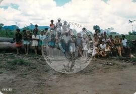 Família assentada assentamento do MST [ sem identificação] (Espírito Santo, fev. 1988) [fotografia] / Fotógrafo(a) : Arquivo MST. -- Ref.: BR-SPMST_MST-SN-CIN_AMP_000325-001575-ASS.