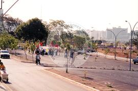 Entrega do resultado do plesbicito da ALCA atividades nacionais conjuntas (Distrito Federal (Brasil), 16 set. 2001) [fotografia] / Fotógrafo(a) : Gildo Aguiar. -- Ref.: BR-SPMST_MST-SN-CIN_AMP_000586-003326-AMT.