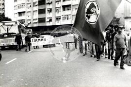 Manifestação (Porto Alegre-RS, jul. 1993) [fotografia] / Fotógrafo(a) : Elenice Dcenas. -- Ref.: BR-SPMST_MST-SN-CIN_AMP_000465-002710-AMT.