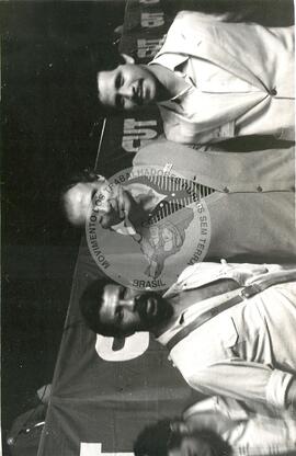 Eduardo Suplicy (Brasil, [sem data]) [fotografia] / Fotógrafo(a) : Arquivo MST ; Débora Lerrer ; Douglas Mansur ; Regina Vilela ; André Vilar. -- Ref.: BR-SPMST_MST-SN-CIN_AMP_001506-011934-PER.