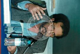 Hamilton Octávio de Sousa [PUC-SP, professor de jornalismo] (São Paulo (Estado), 14 fev. 2001) [fotografia] / Fotógrafo(a) : Michelle Cafaldo. -- Ref.: BR-SPMST_MST-SN-CIN_AMP_001544-012032-PER.