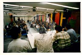 Debate no Sindicato dos Bancários (São Paulo (Estado), 30 abr. 1996) [fotografia] / Fotógrafo(a) : Douglas Mansur. -- Ref.: BR-SPMST_MST-SN-CIN_AMP_000676-003833-ARV.