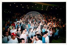 Tribunal Internacional dos Crimes do Latifúndio e da Política Governamental de Violação dos Direitos Humanos (Curitiba-PR, 02 mai. 2001) [fotografia] / Fotógrafo(a) : Douglas Mansur. -- Ref.: BR-SPMST_MST-SN-CIN_AMP_000134-000936-ACS.