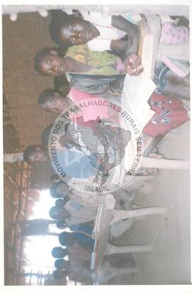 Intercâmbio com a UNAC (Moçambique, ago. 2000) [fotografia] / Fotógrafo(a) : Arquivo MST. -- Ref.: BR-SPMST_MST-SN-CIN_AMP_001093-008913-RIT.