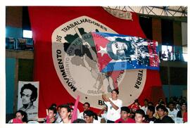 Encontro de Jovens do MST, na Ucicamp, 3o (Campinas-SP, 14 fev. 2001) [fotografia] / Fotógrafo(a) : Douglas Mansur. -- Ref.: BR-SPMST_MST-SN-CIN_AMP_000906-006885-ENJ.
