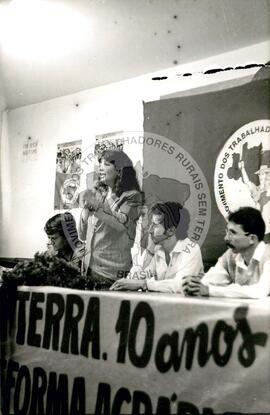 Ato pelos 10 anos do JST (Campo Grande-MS, 10 ago. 1991) [fotografia] / Fotógrafo(a) : Damárci. -- Ref.: BR-SPMST_MST-SN-CIN_AMP_000602-003446-AMT.