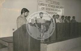 Curso da TDC (Brasília-DF, dez. 1991) [fotografia] / Fotógrafo(a) : Joelmir Pinho. -- Ref.: BR-SPMST_MST-SN-CIN_AMP_000869-006145-CUR.