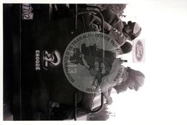 Greve na Ford (São Bernardo do Campo-SP, 1990) [fotografia] / Fotógrafo(a) : Roberto Parizotti. -- Ref.: BR-SPMST_MST-SN-CIN_AMP_000377-001977-AMT.