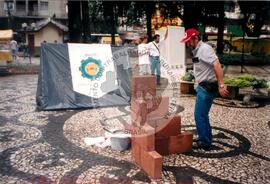 Assentamento "Justino" do MST - construção civil (Santa Catarina, [sem data]) [fotografia] / Fotógrafo(a) : Arquivo MST. -- Ref.: BR-SPMST_MST-SN-CIN_AMP_000203-001506-ASS.