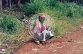 Acampamento "Nova Canudos" do MST (Porto Feliz-SP, fev. 1999) [fotografia] / Fotógrafo(a) : Douglas Mansur. -- Ref.: BR-SPMST_MST-SN-CIN_AMP_000047-000296-ACP.
