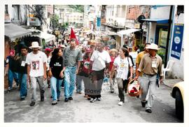 Semana Nacional de Cultura Brasileira e Reforma Agrária (Rio de Janeiro-RJ, 18 mar. 2002) [fotografia] / Fotógrafo(a) : Luciney Martins. -- Ref.: BR-SPMST_MST-SN-CIN_AMP_001822-013679-NDT.