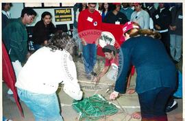 Encontro Nacional de Secretarias, 2o (Cajamar-SP, 09 jul. 2001) [fotografia] / Fotógrafo(a) : Leticia Barqueta. -- Ref.: BR-SPMST_MST-SN-CIN_AMP_000951-007511-ENC.