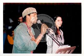 Lançamento do CD "Arte em Movimento" (Rio de Janeiro (Estado), 22 jul. 1998) [fotografia] / Fotógrafo(a) : Arquivo MST. -- Ref.: BR-SPMST_MST-SN-CIN_AMP_000804-005141-CUL.