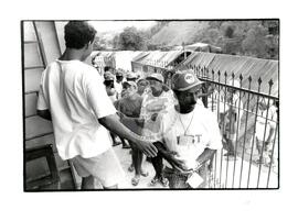 Marcha Nacional do MST (Minas Gerais, 27 fev. 1997) [fotografia] / Fotógrafo(a) : Carlos Carvalho. -- Ref.: BR-SPMST_MST-SN-CIN_AMP_001411-011373-MAC.