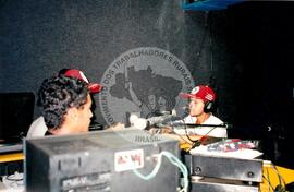 Inauguração da Rádio Comunitária (Itapeva-SP, 28 nov. 2008) [fotografia] / Fotógrafo(a) : Cláudio Foschieira. -- Ref.: BR-SPMST_MST-SN-CIN_AMP_000697-004156-ARV.