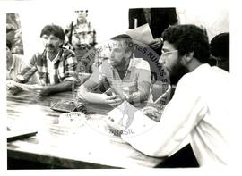 Audiência com o Ministro Dante Oliveira (Brasília-DF, 17 jun. 1986) [fotografia] / Fotógrafo(a) : Edson G. Silva ; Valéria Costa ; Leandro Abreu. -- Ref.: BR-SPMST_MST-SN-CIN_AMP_000619-003493-ARV.