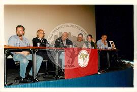 Entrevista coletiva com José Saramargo, Sebastião Salgado e Chico Buarque no "Espaço Urbano de Cinema" (São Paulo (Estado), 12 abr. 1997) [fotografia] / Fotógrafo(a) : Douglas Mansur. -- Ref.: BR-SPMST_MST-SN-CIN_AMP_000701-004189-ARV.