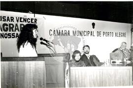 Ivonete Tonin (Brasil, [sem data]) [fotografia] / Fotógrafo(a) : Arquivo MST ; Débora Lerrer ; Douglas Mansur ; Montse Poblet ; Giane Carvalho ; Wilson Dias. -- Ref.: BR-SPMST_MST-SN-CIN_AMP_001249-010481-LID.