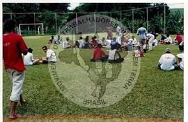 Plenária no Encontro Nacional de Militantes da Comunicação (Ribeirão Preto-SP, 02 dez. 2002) [fotografia] / Fotógrafo(a) : Leticia Barqueta. -- Ref.: BR-SPMST_MST-SN-CIN_AMP_000953-007581-ENC.