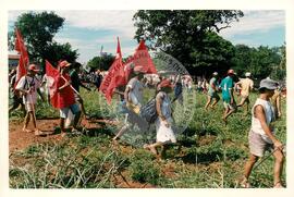 Congresso Nacional do MST, 3o (Distrito Federal (Brasil), 25 jul. 1995) [fotografia] / Fotógrafo(a) : Douglas Mansur ; Débora Lerrer. -- Ref.: BR-SPMST_MST-SN-CIN_AMP_000708-004385-CGR.