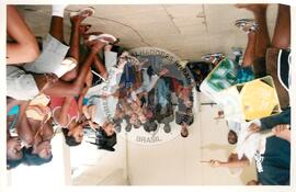 Semana Nacional de Cultura Brasileira e Reforma Agrária (Rio de Janeiro-RJ, 18 mar. 2002) [fotografia] / Fotógrafo(a) : João Laet. -- Ref.: BR-SPMST_MST-SN-CIN_AMP_001818-013522-NDT.