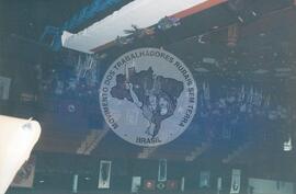 Encontro Estadual do MST, 10o (Belo Horizonte-MG, jan. 2002) [fotografia] / Fotógrafo(a) : Gildo Aguiar. -- Ref.: BR-SPMST_MST-SN-CIN_AMP_000935-007351-ENC.