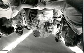 Acampados da Fazenda Annoni ocupam a sede do INCRA (Porto Alegre-RS, 29 nov. 1985) [fotografia] / Fotógrafo(a) : Karine Emerich ; Guto ; Protássio Nenê. -- Ref.: BR-SPMST_MST-SN-CIN_AMP_001842-014064-OCU.