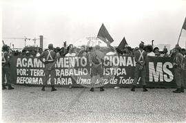 Acampamento Nacional (Brasília-DF, ago. 1996) [fotografia] / Fotógrafo(a) : Francisca P. Montejo. -- Ref.: BR-SPMST_MST-SN-CIN_AMP_001835-013993-OCU.