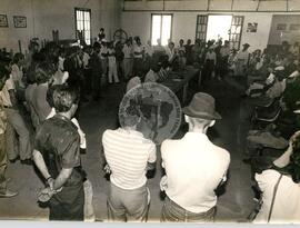 Assembléia do MST, 1a (Chapecó-SC, fev. 1984) [fotografia] / Fotógrafo(a) : Lourdes Maria Grzybowsky. -- Ref.: BR-SPMST_MST-SN-CIN_AMP_000141-001074-ACS.