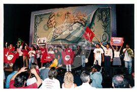 Tribunal da Divida Externa (Rio de Janeiro-RJ, 26 abr. 1999) [fotografia] / Fotógrafo(a) : Douglas Mansur. -- Ref.: BR-SPMST_MST-SN-CIN_AMP_000136-001057-ACS.
