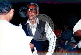 Delegação do MST em Cuba - 40º Aniversário da ANAP (Cuba, 15 mai. 1999) [fotografia] / Fotógrafo(a) : Nilton Viana. -- Ref.: BR-SPMST_MST-SN-CIN_AMP_001042-008320-RIT.