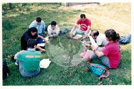 Trabalho/Estudo na brigada (Curitiba-PR, [sem data]) [fotografia] / Fotógrafo(a) : Douglas Mansur. -- Ref.: BR-SPMST_MST-SN-CIN_AMP_000833-005568-CUR.