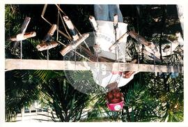 Semana Nacional de Cultura Brasileira e Reforma Agrária (Rio de Janeiro-RJ, 18 mar. 2002) [fotografia] / Fotógrafo(a) : Luciney Martins. -- Ref.: BR-SPMST_MST-SN-CIN_AMP_001820-013594-NDT.