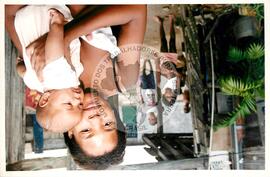 Semana Nacional de Cultura Brasileira e Reforma Agrária (Rio de Janeiro-RJ, 18 mar. 2002) [fotografia] / Fotógrafo(a) : João Laet. -- Ref.: BR-SPMST_MST-SN-CIN_AMP_001811-013109-NDT.