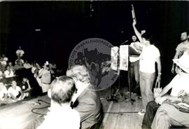 Congresso Nacional do MST, 1o (Paraná, 1984) [fotografia] / Fotógrafo(a) : Itamar Garcez. -- Ref.: BR-SPMST_MST-SN-CIN_AMP_000719-004698-CGR.