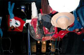 Mística no Circo Escola na Comunidade São Remo (São Paulo (Estado), 06 set. 1998) [fotografia] / Fotógrafo(a) : Arquivo JST. -- Ref.: BR-SPMST_MST-SN-CIN_AMP_001936-014531-SJM.