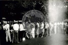 Acampamento do MST [sem identificação] (São Miguel das Missões-RS, jul. 1992) [fotografia] / Fotógrafo(a) : Debora Lerrer ; Claudemir. -- Ref.: BR-SPMST_MST-SN-CIN_AMP_000088-000687-ACP.