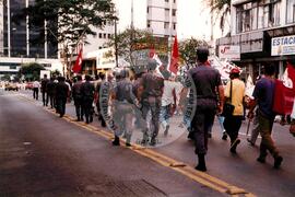 Manifestação na Praça da Sé (São Paulo-SP, [sem data]) [fotografia] / Fotógrafo(a) : Douglas Mansur ; Debora Lerrer. -- Ref.: BR-SPMST_MST-SN-CIN_AMP_000411-002446-AMT.
