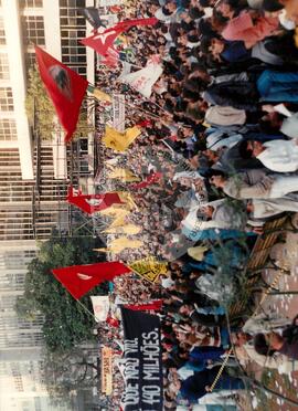 Manifestação pró Impechment - UNE E CUT (São Paulo (Estado), 25 ago. 1992) [fotografia] / Fotógrafo(a) : Juan Pezzeto. -- Ref.: BR-SPMST_MST-SN-CIN_AMP_000384-002096-AMT.