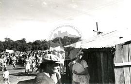Protesto contra a violência da PM na "Fazenda Annoni" (Rio Grande do Sul, 02 out. 1986) [fotografia] / Fotógrafo(a) : Karine Emerich. -- Ref.: BR-SPMST_MST-SN-CIN_AMP_000452-002624-AMT.
