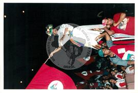 Semana Nacional de Cultura Brasileira e Reforma Agrária (Rio de Janeiro-RJ, 18 mar. 2002) [fotografia] / Fotógrafo(a) : Luciney Martins. -- Ref.: BR-SPMST_MST-SN-CIN_AMP_001813-013202-NDT.