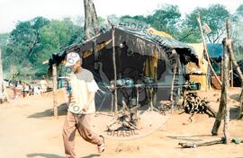 Cone Sul, 1o (Dourados-MS, ago. 1998) [fotografia] / Fotógrafo(a) : Marcial G. Congo. -- Ref.: BR-SPMST_MST-SN-CIN_AMP_000967-007676-ENC.