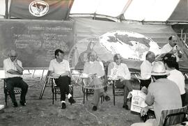 Acampamento Nacional (Brasília-DF, ago. 1996) [fotografia] / Fotógrafo(a) : Francisca P. Montejo. -- Ref.: BR-SPMST_MST-SN-CIN_AMP_001835-013976-OCU.