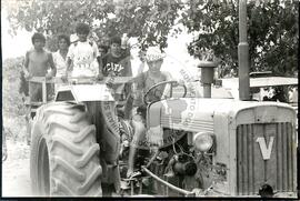 Produção e distribuição de alimentos (Dionísio Cerqueira-SC, [sem data]) [fotografia] / Fotógrafo(a) : Arquivo MST ; Dirceu P. Vieira. -- Ref.: BR-SPMST_MST-SN-CIN_AMP_001978-015175-PDU.