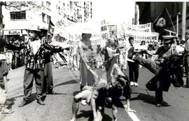 Passeata contra o massacre de Xanomanis (São Paulo (Estado), 1993) [fotografia] / Fotógrafo(a) : Debora Lerrer. -- Ref.: BR-SPMST_MST-SN-CIN_AMP_000386-002123-AMT.